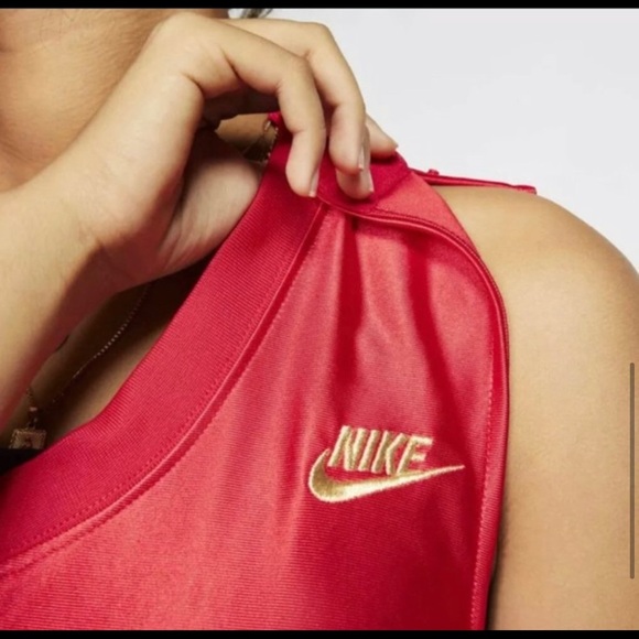 ❣️SOLD❣️Nike icon clash jumpsuit (red) - Picture 3 of 6